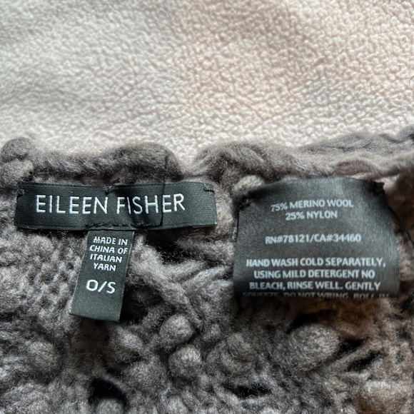 Eileen Fisher | Wool scarf | Grey | Loose crochet - Picture 5 of 5